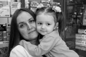 У Чернігові через атаку РФ загинула мати з чотирирічною донькою: що про них відомо