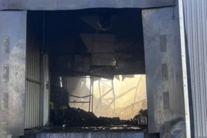 Згорів склад Yasno з обладнанням для сонячних електростанцій через атаку РФ