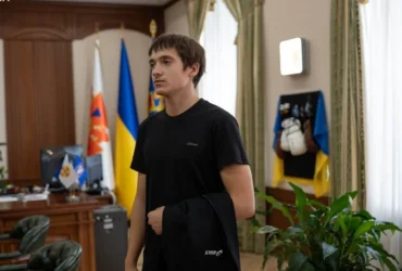 Столичні рятувальники відзначили юнака за допомогу після ракетного удару 14 травня