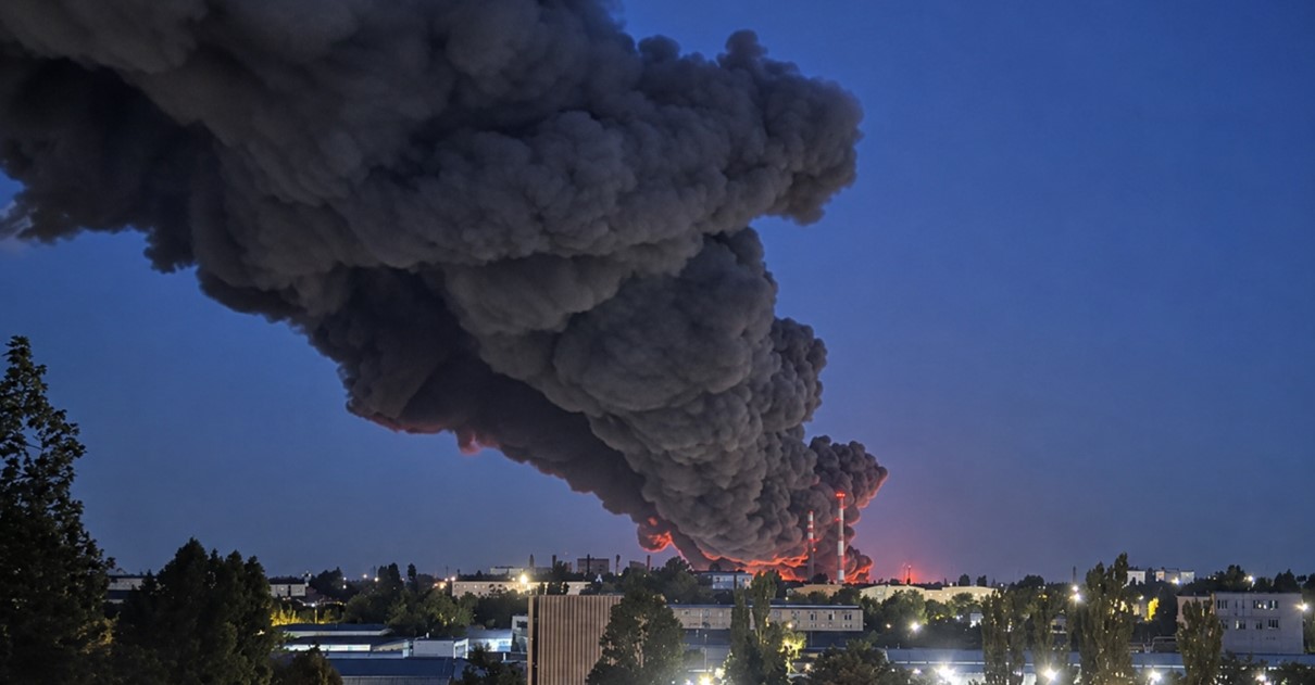 31 липня у Волгограді горів нафтопереробний завод «Лукойлу»
