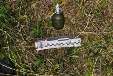 У Києві водій авто погрожував гранатою велосипедисту через суперечку на дорозі