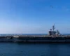 Самогубства та антисанітарія. На американському авіаносці спалахнув скандал