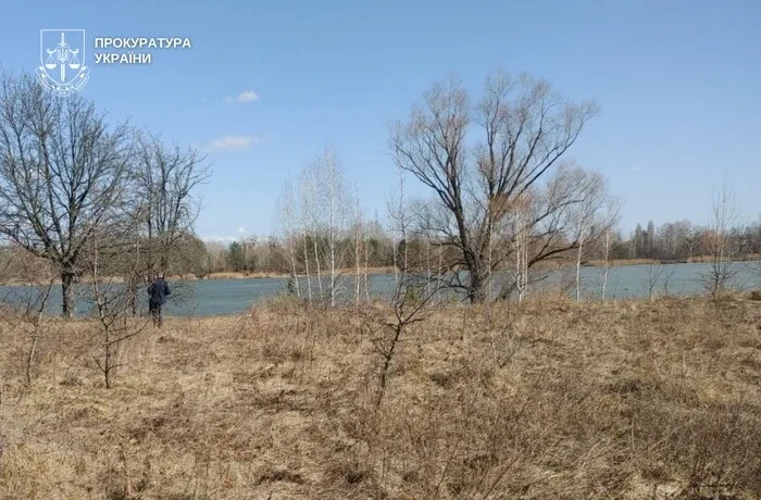 Ділянку на березі озера Редькине передано під забудову. За справу взялася прокуратура