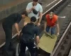 У київському метро людина впала на колію (відео)