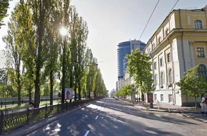 Рух двома вулицями у центрі Києва обмежено на два тижні (схема)
