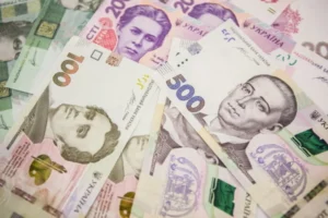 Виплати до Дня Незалежності України у 2026 році: хто може отримати гроші