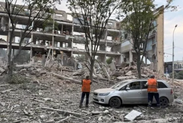Ракети влучили в командний пункт окупантів у центрі Донецька (відео)