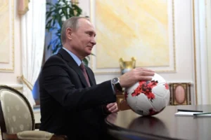 «Діти не винні» і втеча в Азію. Як Росія прокладає шлях до міжнародного футболу