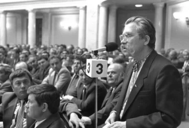 «Про це майже не говорили». Костенко пригадав курйоз під час проголошення Незалежності