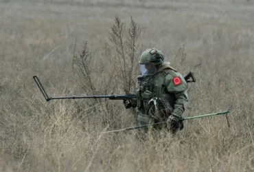 Окупанти почали навчати підлітків Луганщини саперної справи