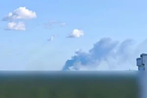 Ворожа атака на Київщину: у Броварському районі палають склади, є поранений