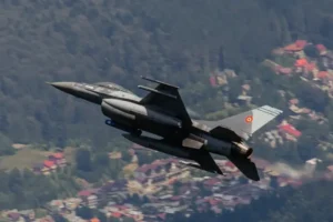 Румунія показала, що готова стріляти. Росія перевіряє, де закінчується НАТО