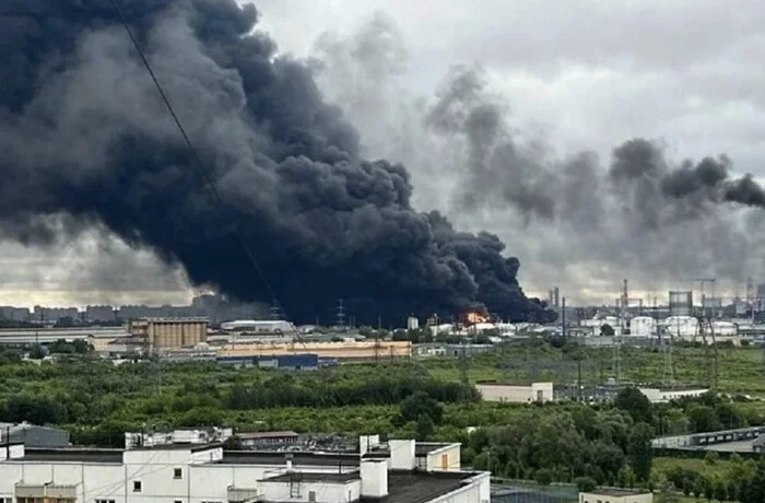 Українські дрони уразили понад половину НПЗ Росії – аналітик