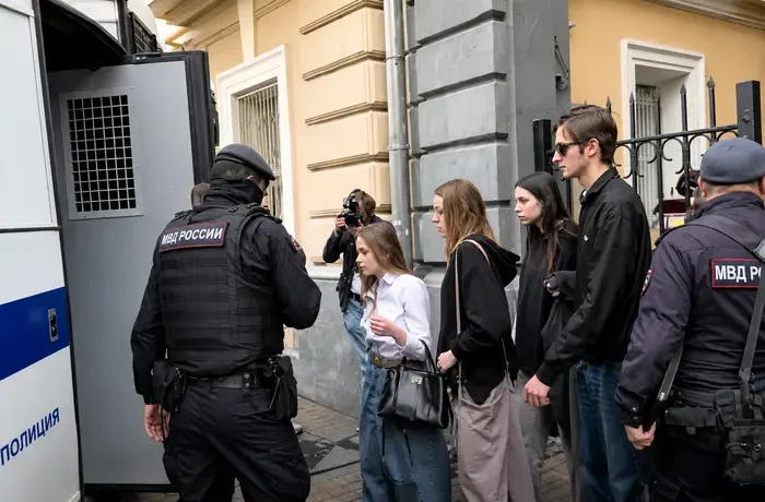 «Ви колись таке бачили в Україні?» Мережа відреагувала на «протест» у Росії
