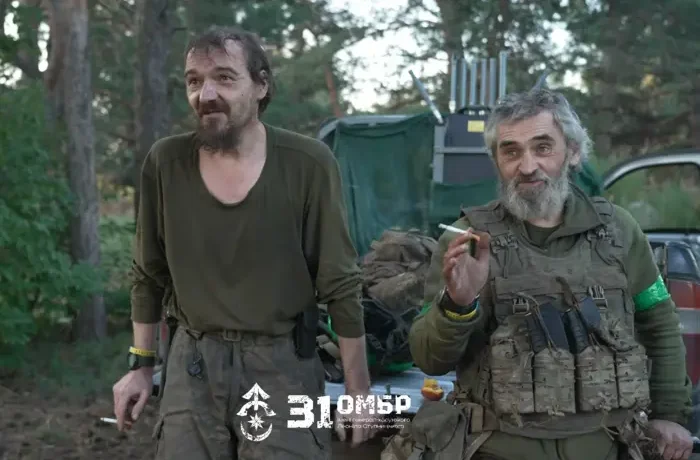 Двоє піхотинців п’ять місяців утримували позиції за 30 метрів від ворога