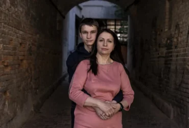 Пережила російський полон та витягла сина з окупації: історія військової медикині