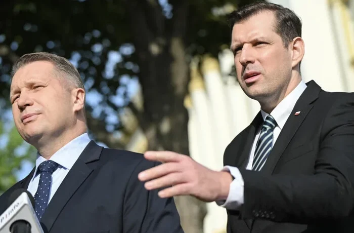 Польська опозиція пригрозила депортацією українцям без офіційного місця праці