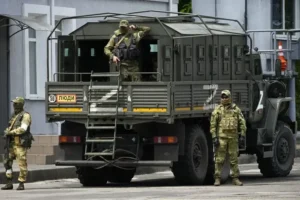 У Росії втекли ув’язнені, яких везли на війну: що відомо