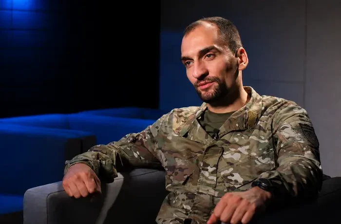 Відомий комбриг розповів, яким уявляє останній день війни