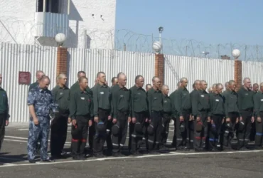 Ще більше зеків у РФ зможуть піти на війну: Путін підписав поправки до закону