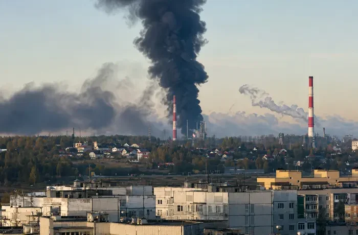Генштаб підтвердив ураження Ярославського НПЗ