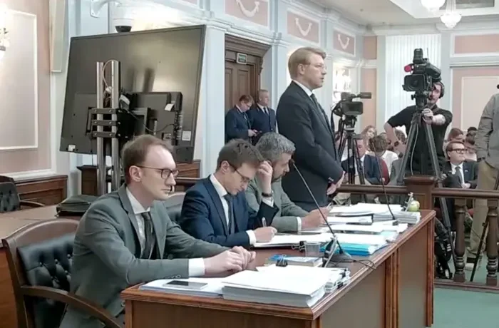 Верховний суд РФ зняв з виборів єдину антивоєнну партію