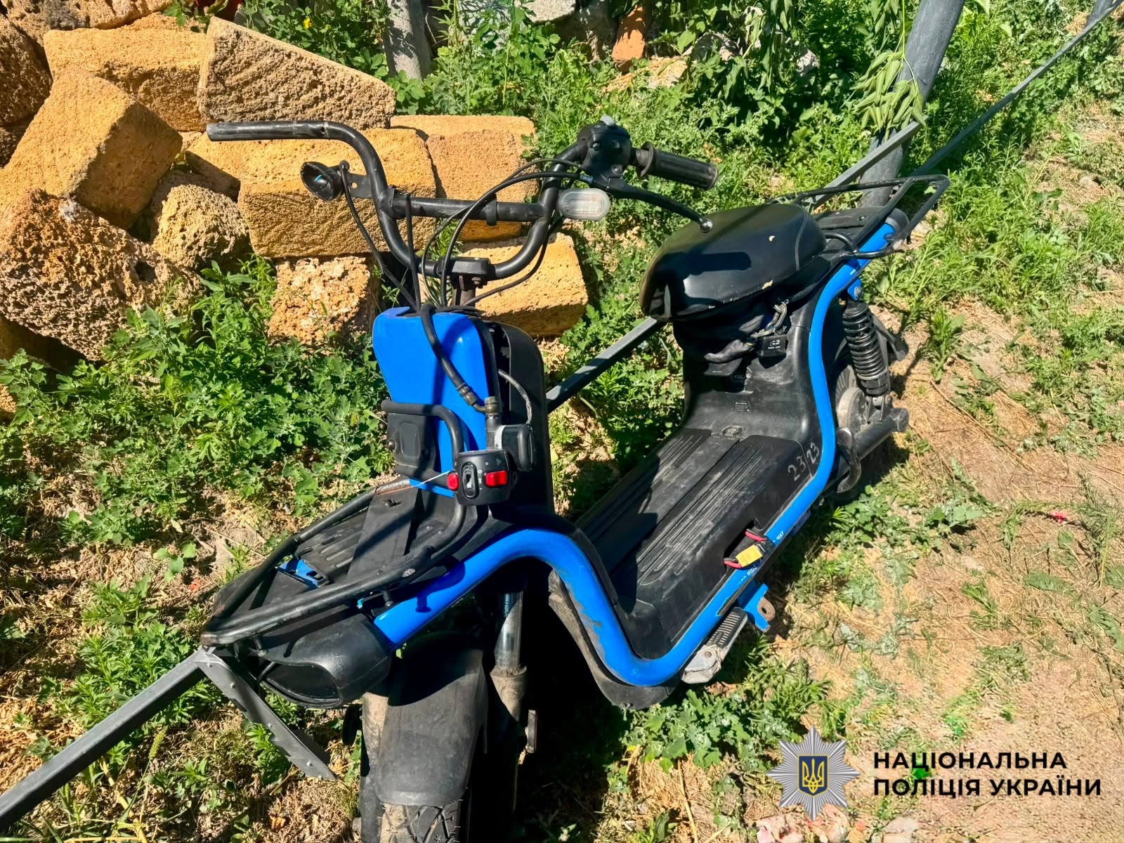 Хлопчик на двоколісному електротранспорті врізався в металеву огорожу