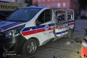 Росіяни атакували автомобілі швидкої допомоги у Сумах