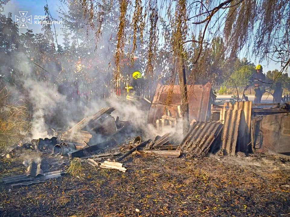 Основною причиною більшості загорянь залишається людська недбалість: спалювання сухостою, необережне поводження з вогнем, недопалки та багаття