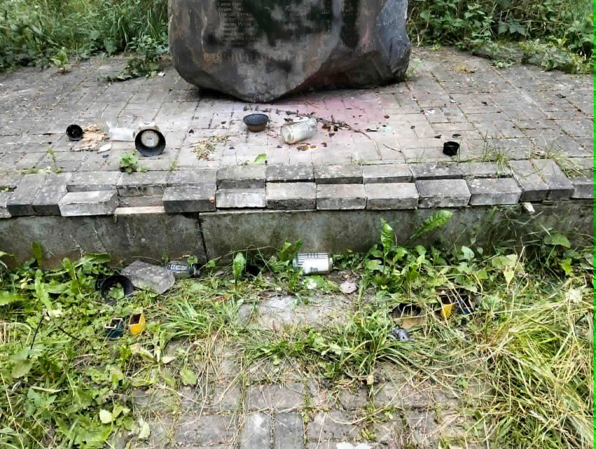Пошкоджено об’єкт, який є місцем вшанування загиблих українських воїнів