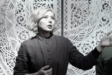 Працювала з Cartier та іншими брендами. У 44 роки раптово померла відома українська мисткиня