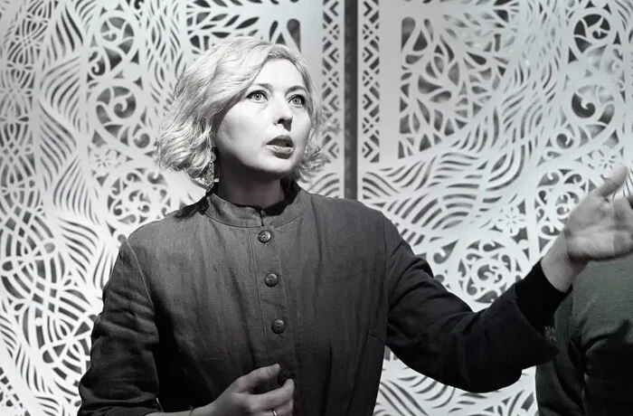 Працювала з Cartier та іншими брендами. У 44 роки раптово померла відома українська мисткиня