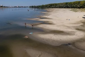 Через обміління Дунаю хорватський острів з’єднався із територією Сербії