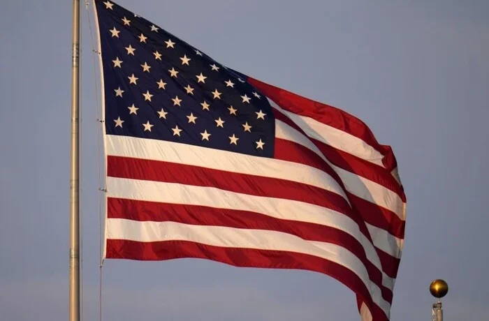 США завдали удару по іранському острову Ларак