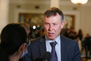 Студенти працювали безплатно день і ніч. Нардеп-«старожил» розповів, як переміг на виборах 36 років тому