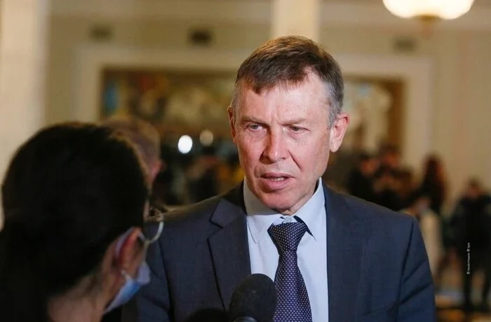 Студенти працювали безплатно день і ніч. Нардеп-«старожил» розповів, як переміг на виборах 36 років тому