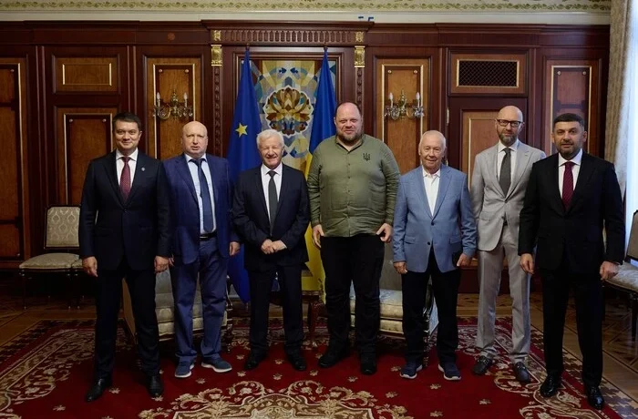 Куди зник Володимир Литвин? Стефанчук зібрав живих голів Верховної Ради (фото)