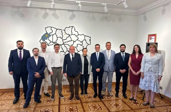 Україна та Польща узгодили подальші кроки щодо проведення пошуково-ексгумаційних робіт