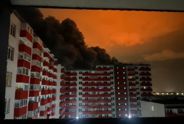 У Петербурзі спалахнула масштабна пожежа на складі: дрони не причетні