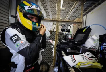 Моторошна аварія зупинила гонку японської автосерії Super GT