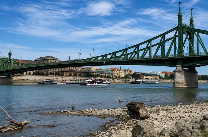 Рекордна посуха в Європі: сапери виявили міни та боєприпаси у Дунаї