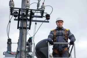 За тиждень ДТЕК повернув світло понад 1,2 млн абонентів після ворожих обстрілів