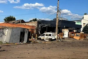 Росіяни вдарили у відділення Нової пошти, є жертви