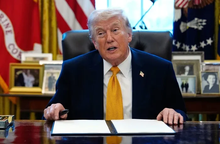 Трамп закликав канадські компанії перенести виробництво до США