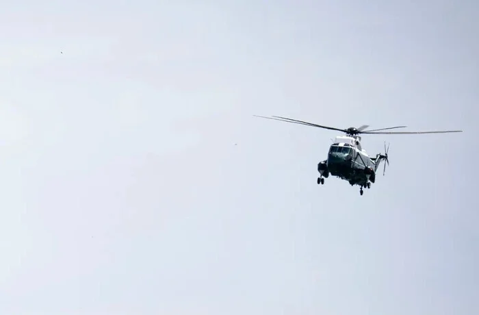 Гелікоптер із Трампом небезпечно зблизився з пасажирським літаком