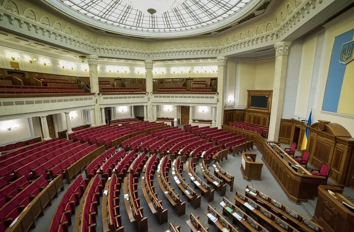 Нардеп-«старожил» назвав головну помилку усіх дев’яти скликань парламенту