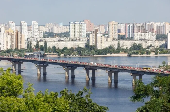 Київ планує оголосити тендер на проєкт реставрації мосту Патона