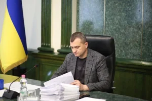Міський голова Хмельницького закликав врегулювати використання електросамокатів законом