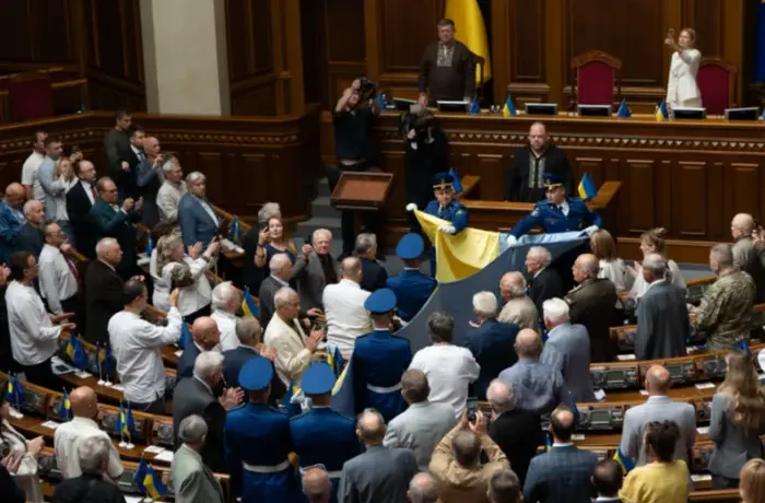 Депутати, які проголосили Незалежність 35 років тому, знову зібралися у Раді (фото)