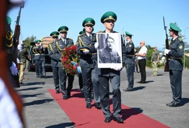 Прах полковника армії УНР Євгена Коновальця повернено в Україну